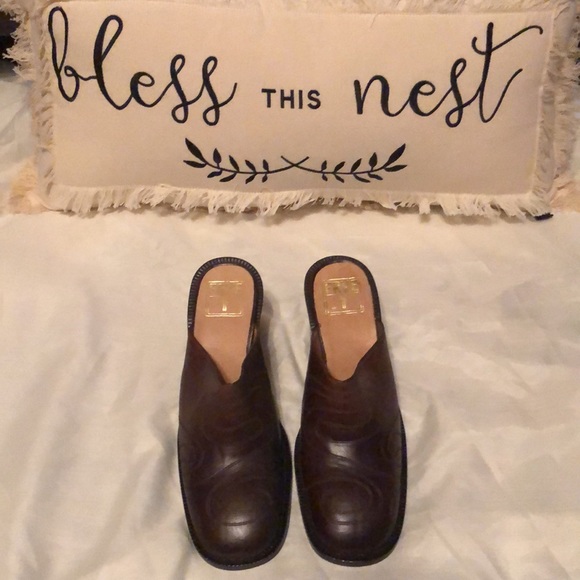 Frye Mules - Picture 5 of 9